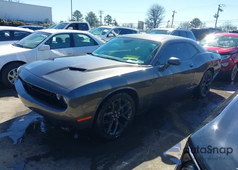 2022 Dodge Challenger Sxt z USA, uszkodzony, nr VIN 2C3CDZAG5NH132230